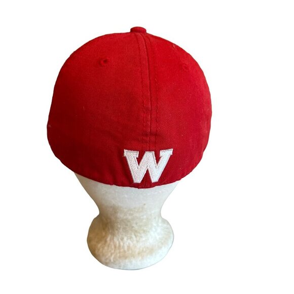 Wisconsin Badgers Small Red Baseball Cap With Embroidered Logo - Picture 4 of 7